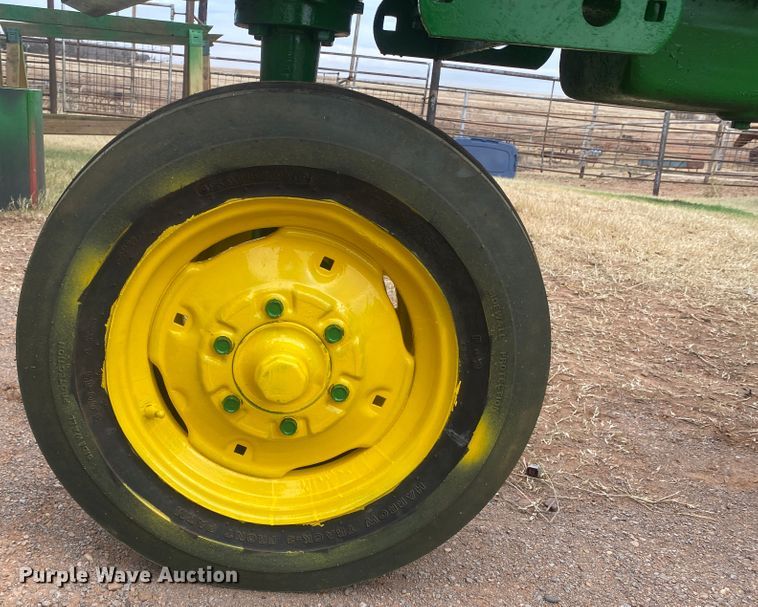 image for item IG9274 John Deere MT  tractor