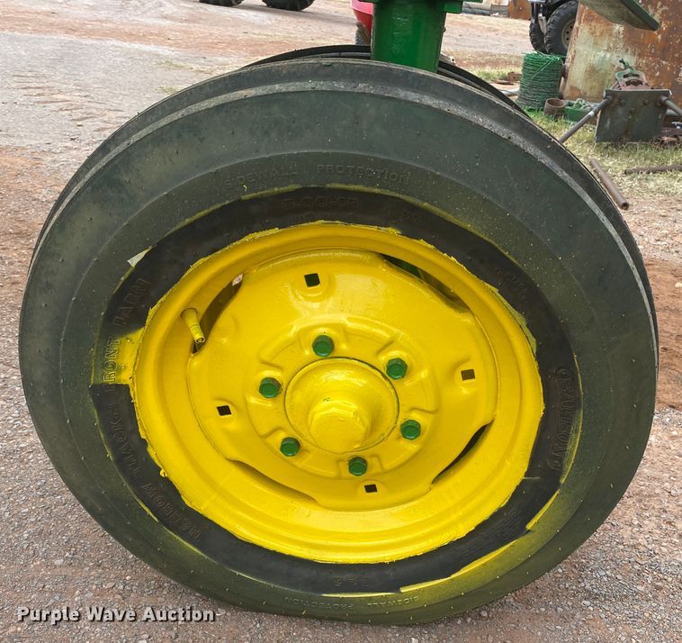image for item IG9274 John Deere MT  tractor