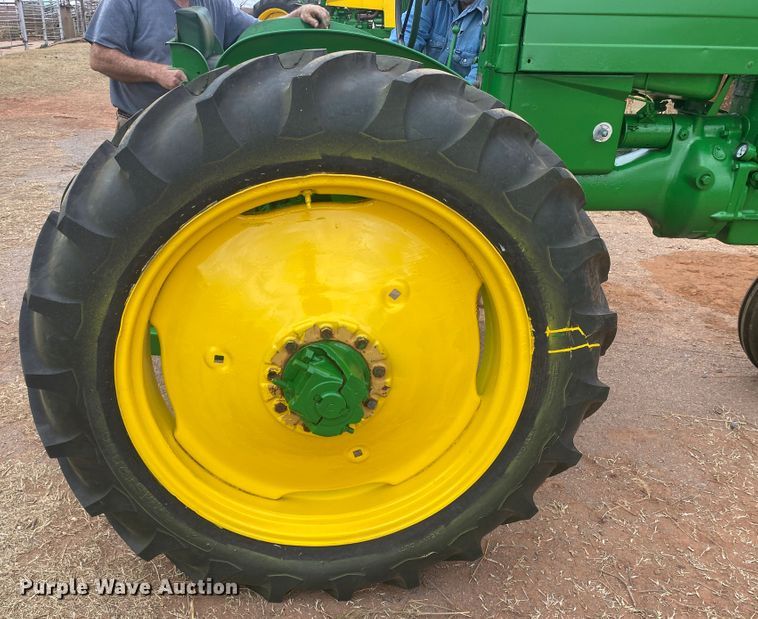 image for item IG9274 John Deere MT  tractor