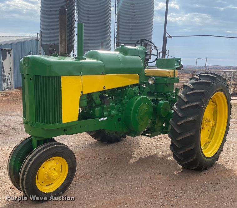 image for item IG9275 1959 John Deere 730  tractor