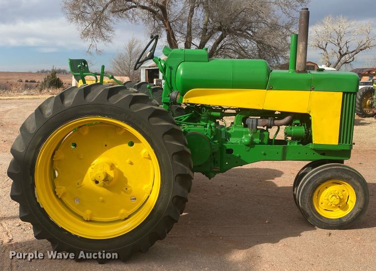 image for item IG9275 1959 John Deere 730  tractor