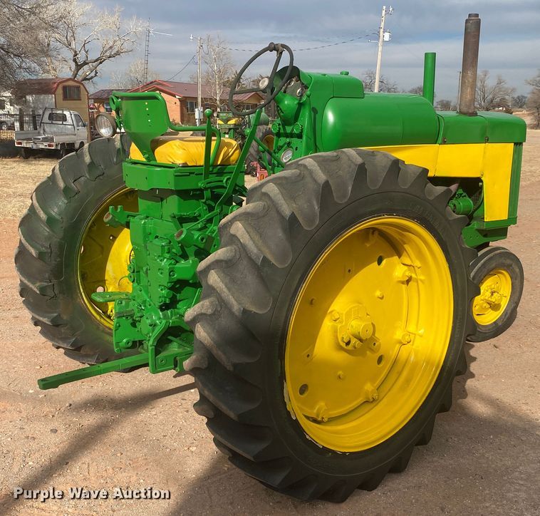 image for item IG9275 1959 John Deere 730  tractor