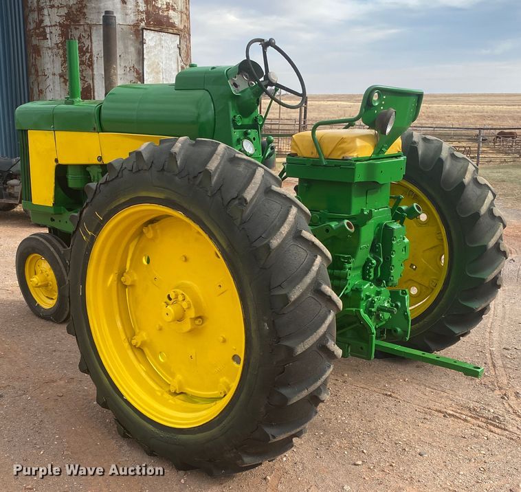 image for item IG9275 1959 John Deere 730  tractor