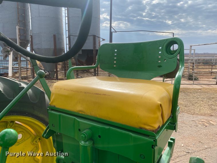 image for item IG9275 1959 John Deere 730  tractor