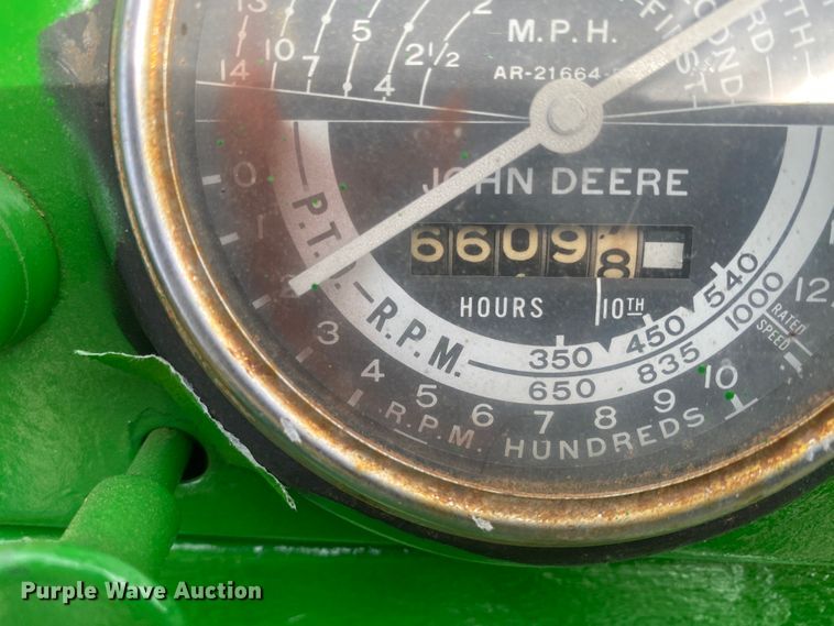 image for item IG9275 1959 John Deere 730  tractor