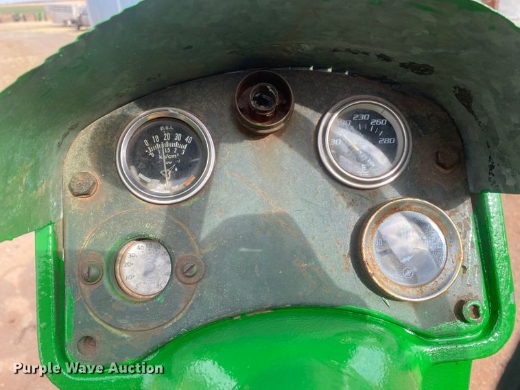 image for item IG9275 1959 John Deere 730  tractor