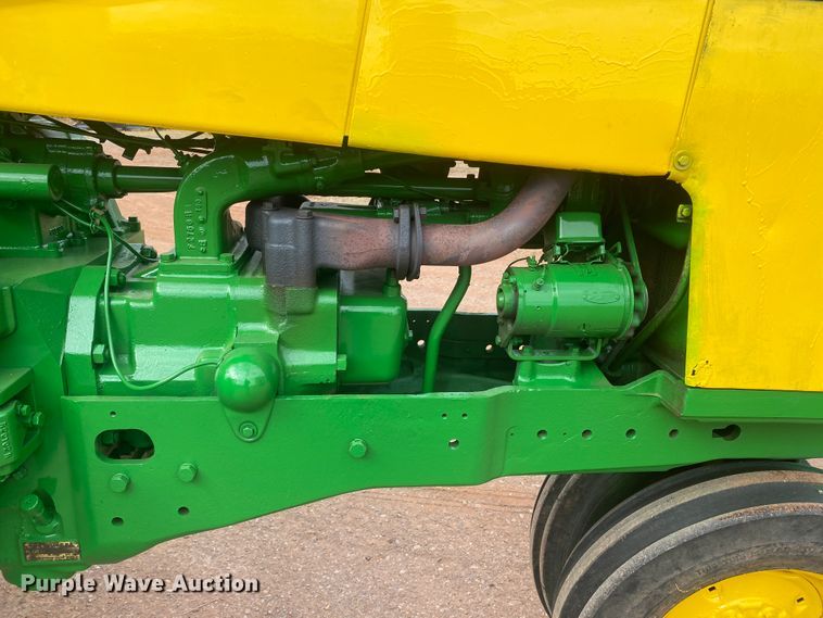 image for item IG9275 1959 John Deere 730  tractor