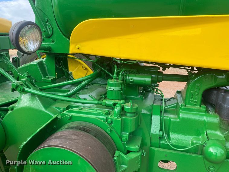 image for item IG9275 1959 John Deere 730  tractor