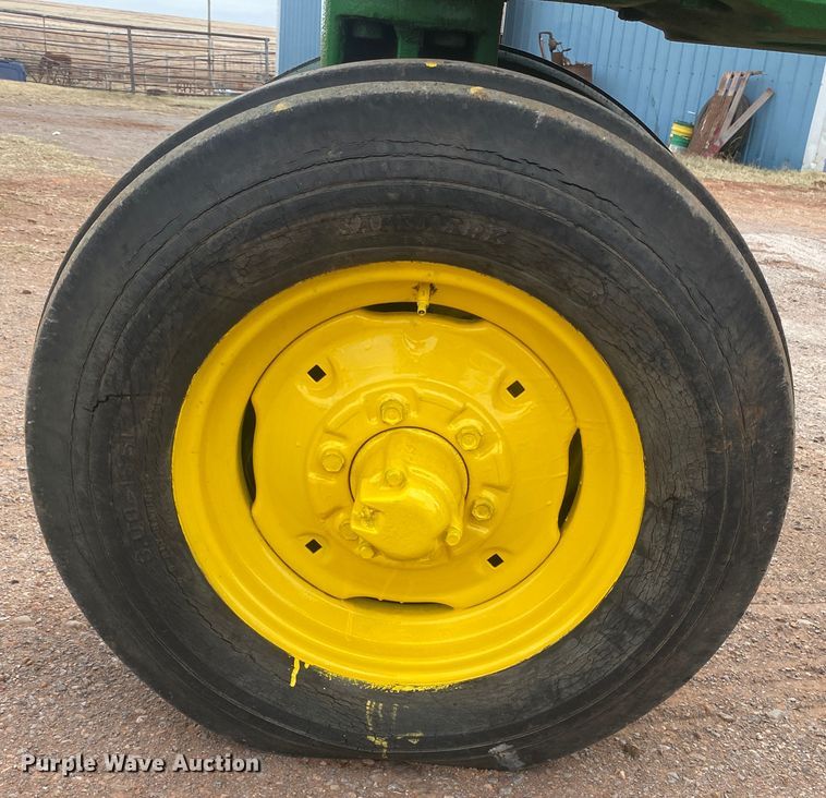 image for item IG9275 1959 John Deere 730  tractor