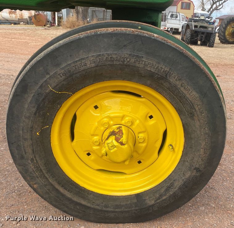 image for item IG9275 1959 John Deere 730  tractor