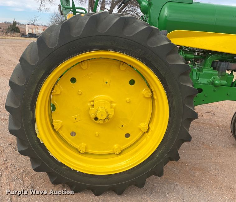 image for item IG9275 1959 John Deere 730  tractor