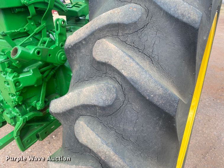 image for item IG9275 1959 John Deere 730  tractor