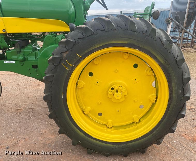 image for item IG9275 1959 John Deere 730  tractor