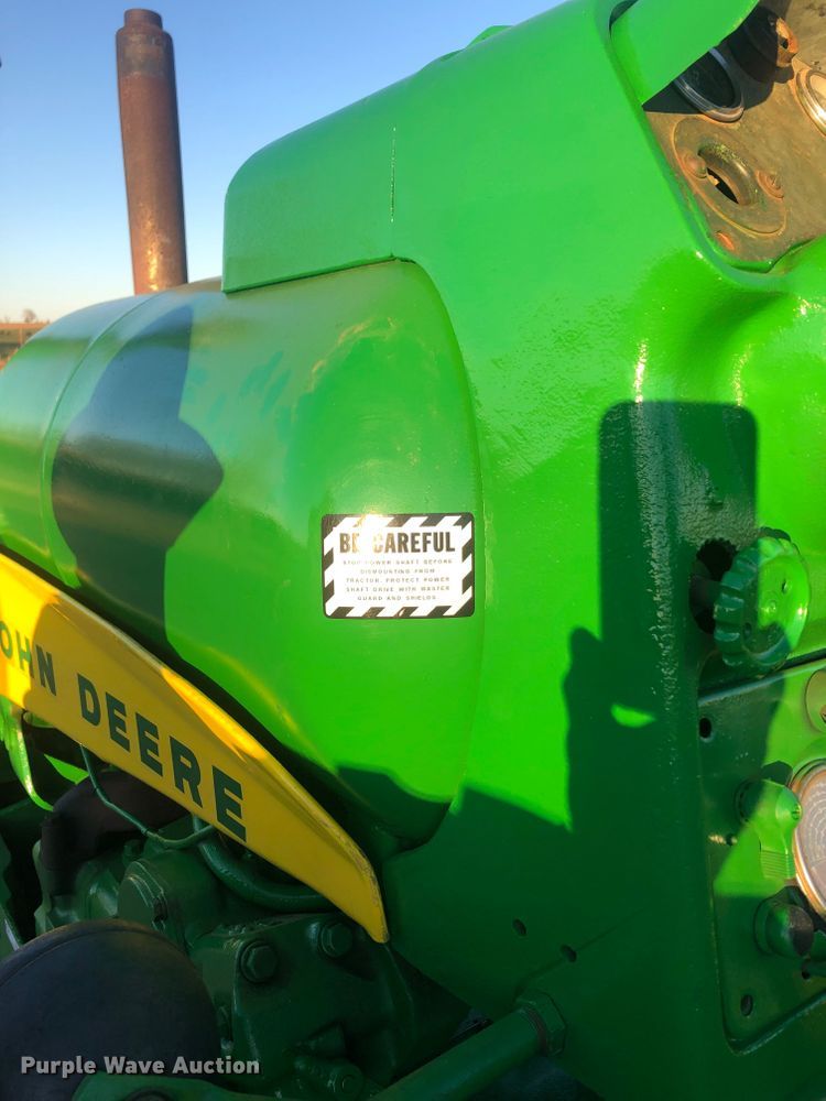image for item IG9275 1959 John Deere 730  tractor