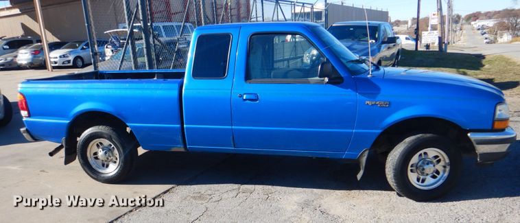 image for item IG9502 1998 Ford Ranger  SuperCab pickup truck