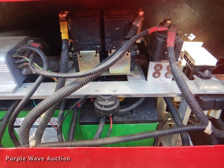 image for item IG9512 American Custom Golf Cars H3  golf cart