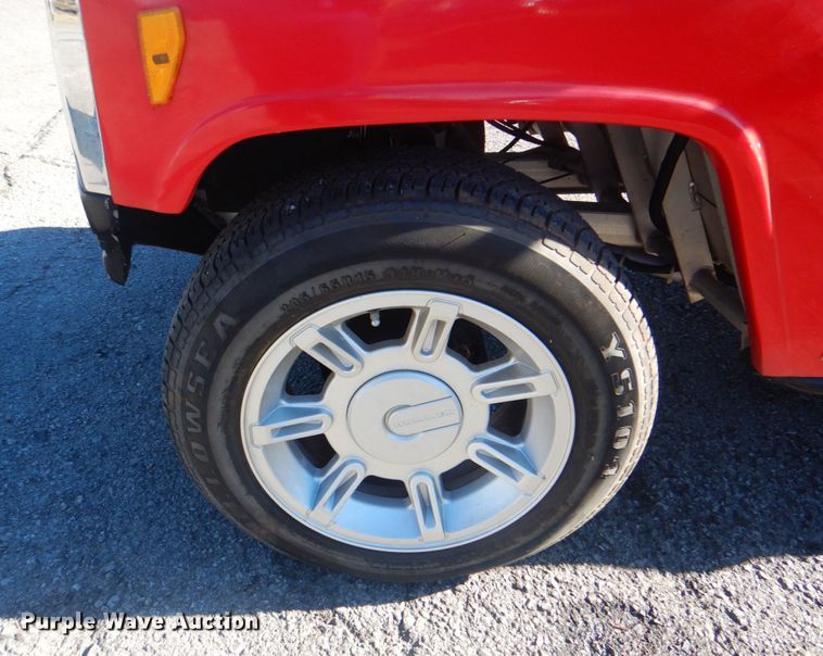 image for item IG9512 American Custom Golf Cars H3  golf cart