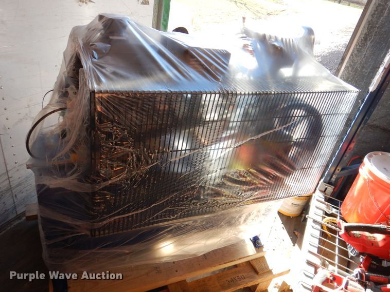 image for item IH9102 Quincy QPG-7.5  air compressor