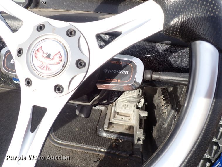 image for item IS9270 2019 Phoenix 721 PRO XP  boat