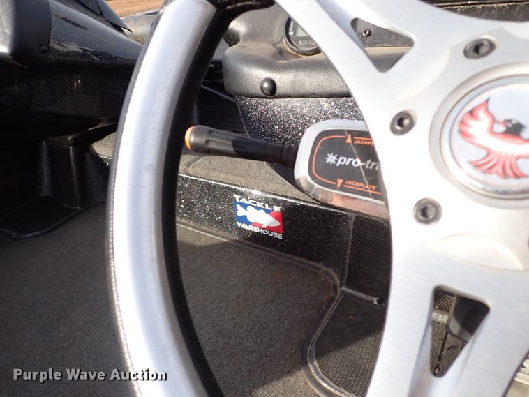 image for item IS9270 2019 Phoenix 721 PRO XP  boat