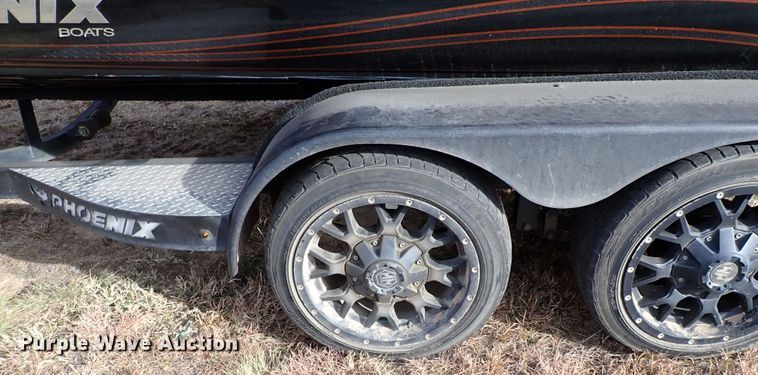 image for item IS9270 2019 Phoenix 721 PRO XP  boat