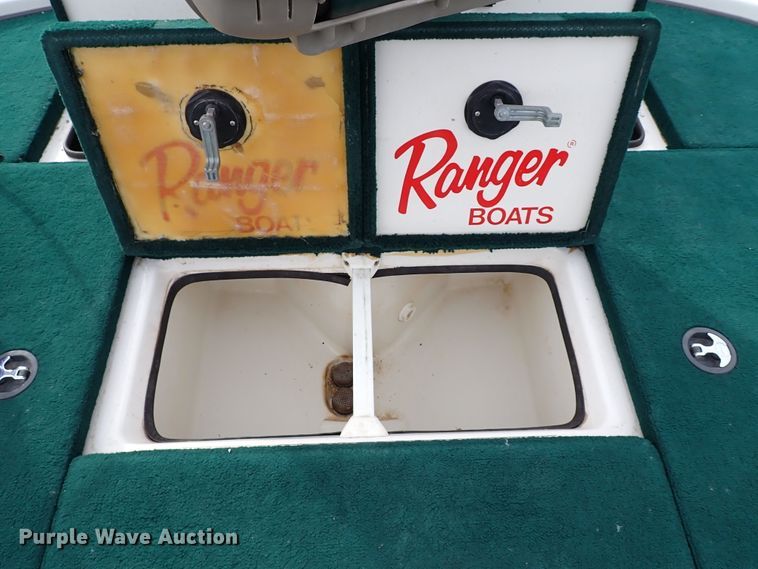 image for item IS9271 2002 Ranger 520VX  boat