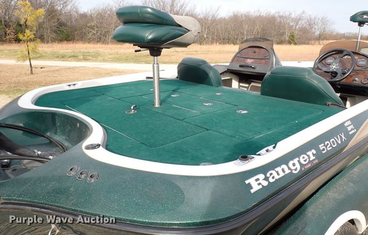 image for item IS9271 2002 Ranger 520VX  boat