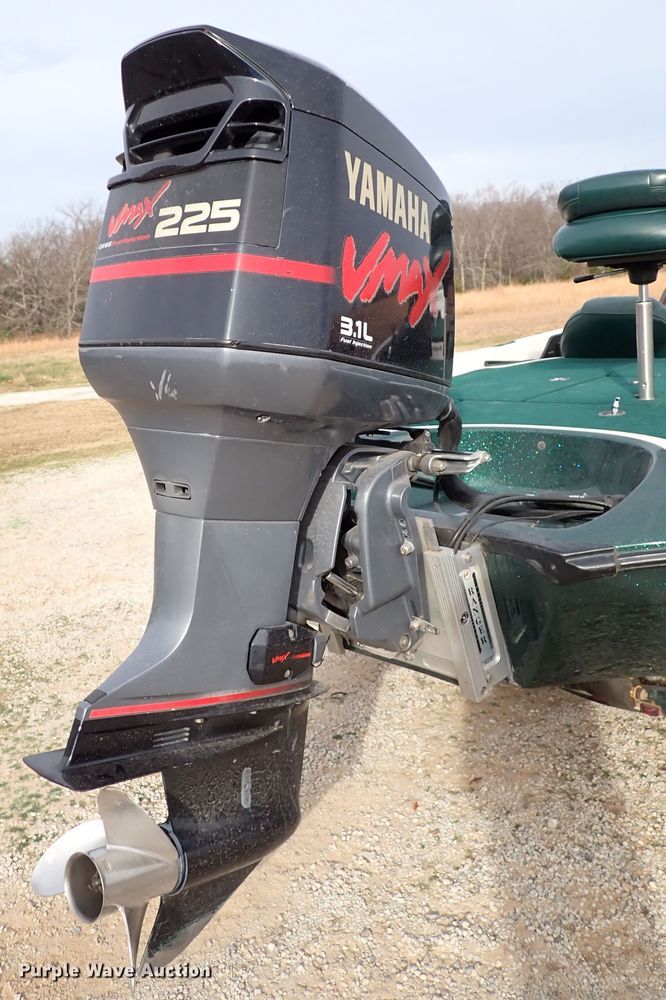 image for item IS9271 2002 Ranger 520VX  boat