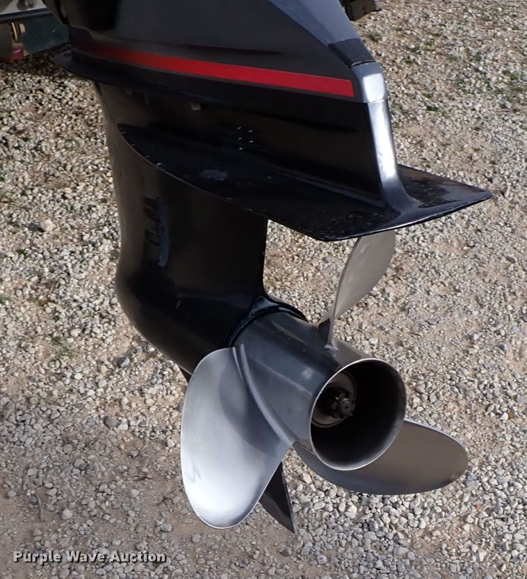 image for item IS9271 2002 Ranger 520VX  boat