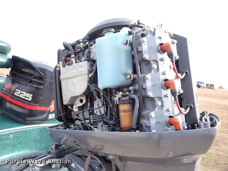 image for item IS9271 2002 Ranger 520VX  boat