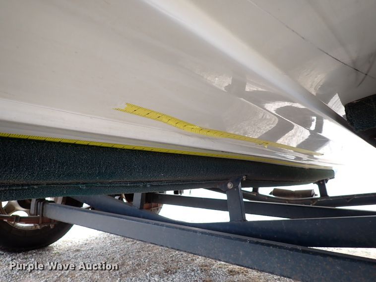 image for item IS9271 2002 Ranger 520VX  boat