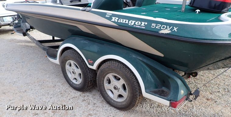 image for item IS9271 2002 Ranger 520VX  boat