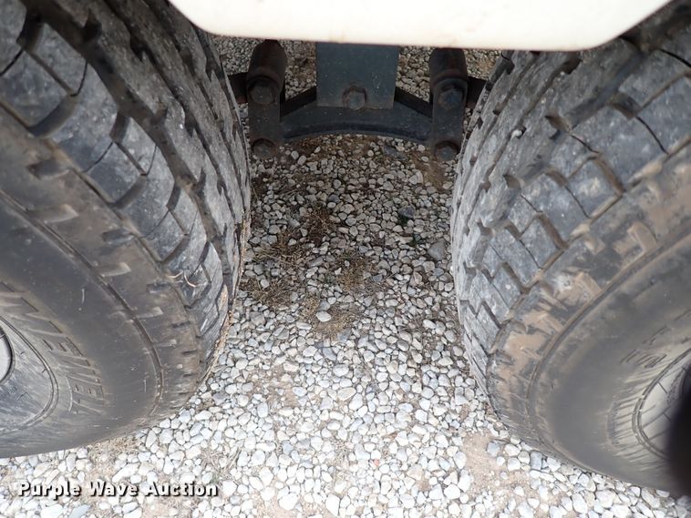 image for item IS9271 2002 Ranger 520VX  boat