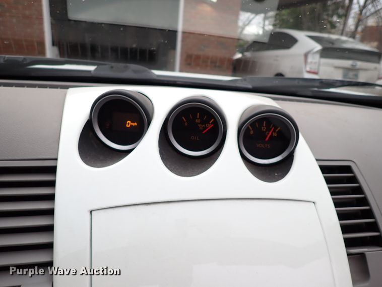 image for item IS9279 2004 Nissan 350Z  convertible