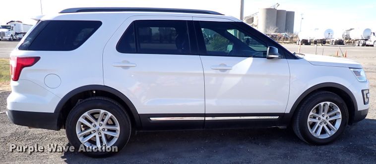 image for item IS9291 2017 Ford Explorer XLT  SUV