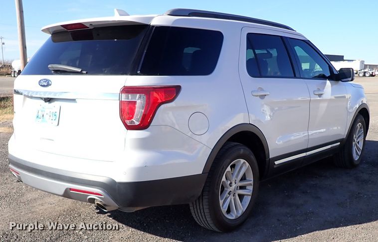 image for item IS9291 2017 Ford Explorer XLT  SUV