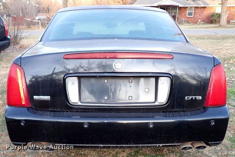 image for item IS9306 2004 Cadillac DTS