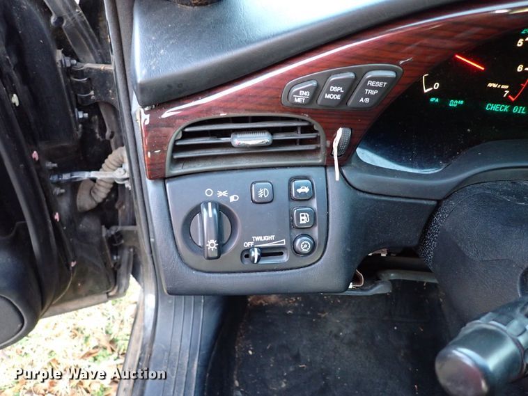 image for item IS9306 2004 Cadillac DTS