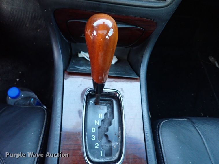 image for item IS9306 2004 Cadillac DTS