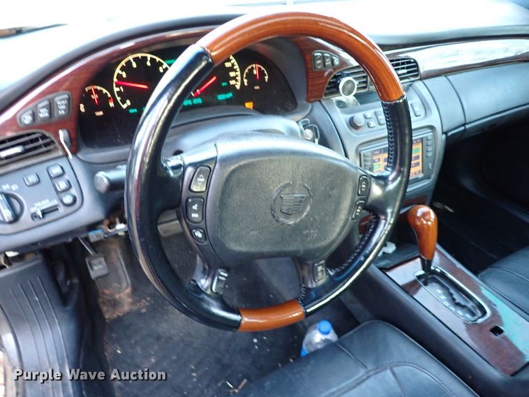 image for item IS9306 2004 Cadillac DTS