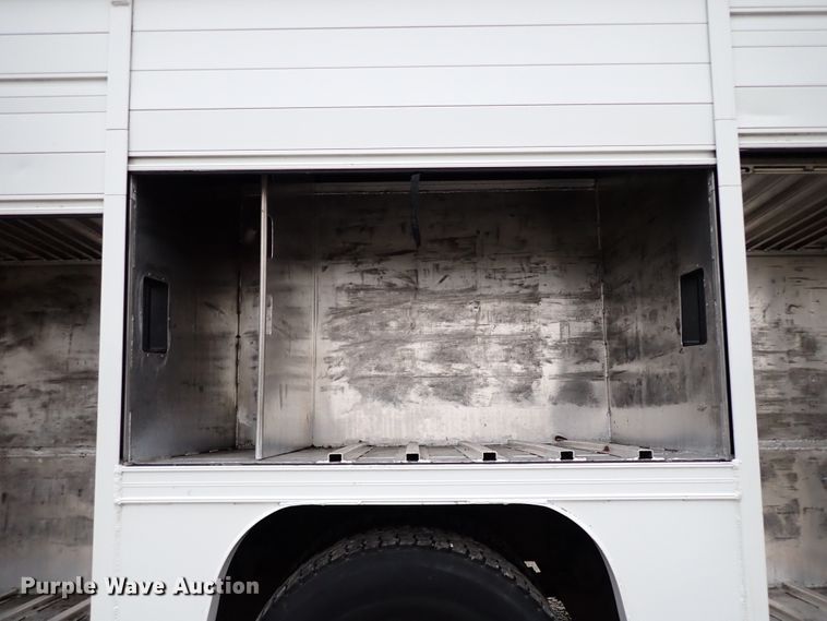 image for item IS9308 2014 Freightliner M2 106  box truck