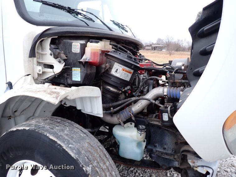 image for item IS9308 2014 Freightliner M2 106  box truck