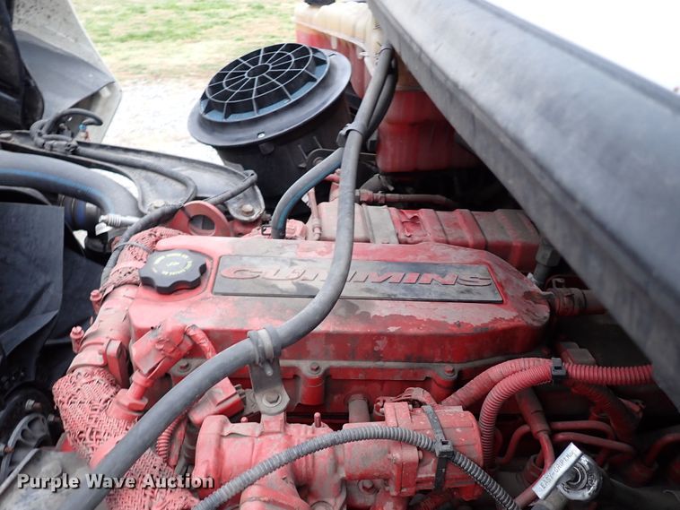 image for item IS9308 2014 Freightliner M2 106  box truck