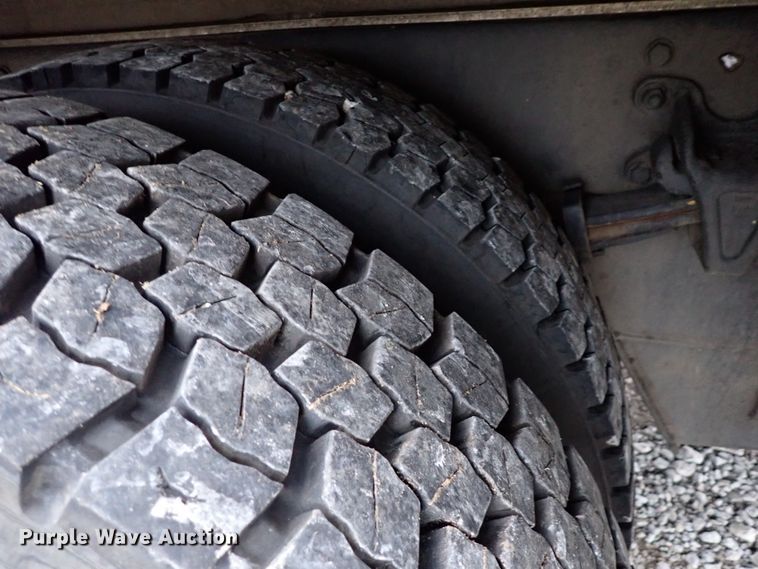 image for item IS9308 2014 Freightliner M2 106  box truck