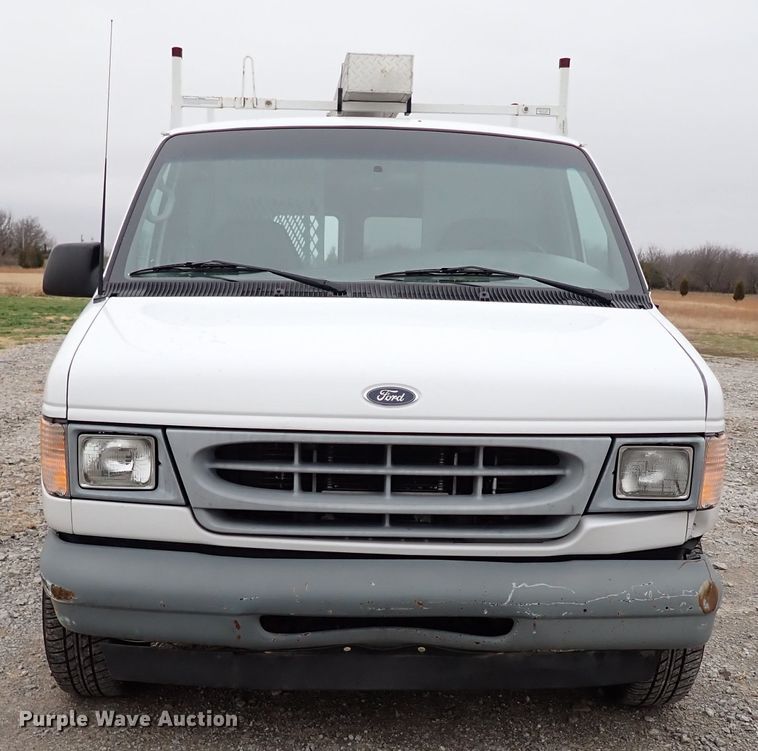 image for item IS9310 2002 Ford E150  van