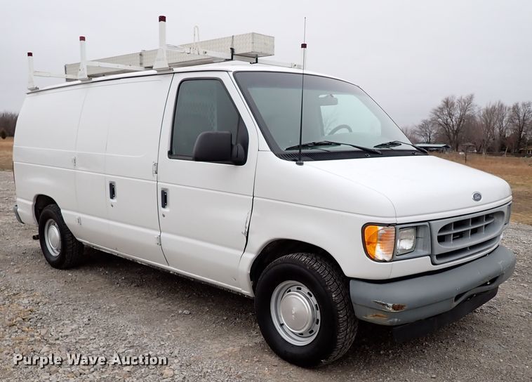 image for item IS9310 2002 Ford E150  van