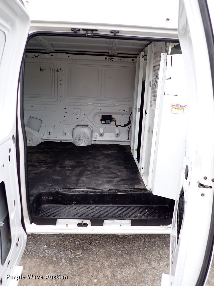 image for item IS9310 2002 Ford E150  van