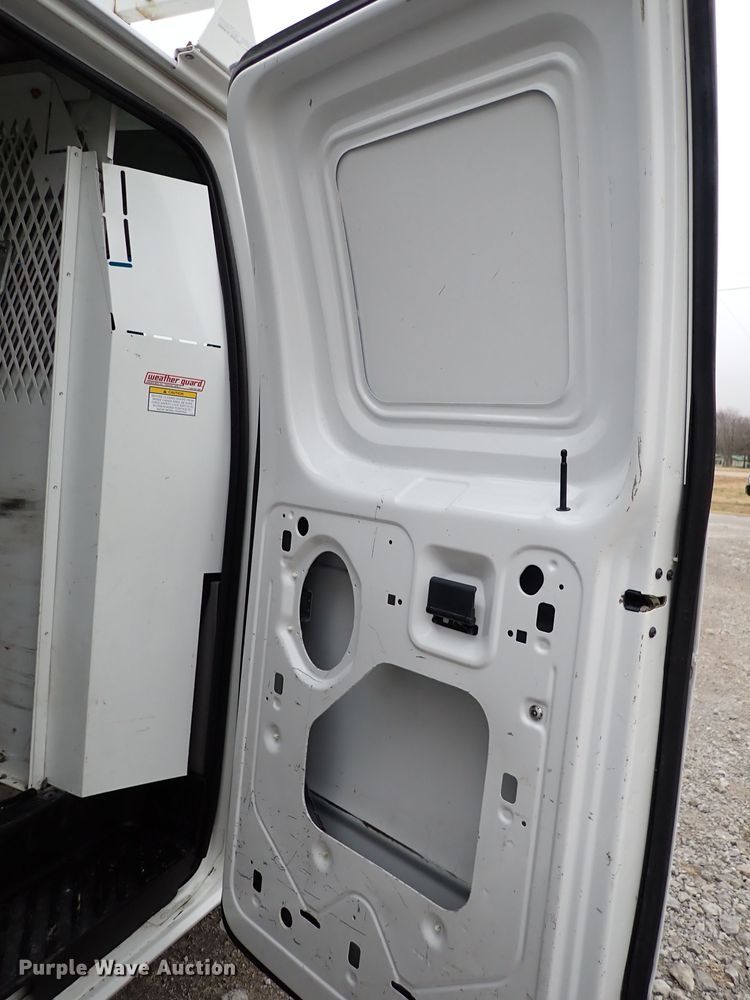 image for item IS9310 2002 Ford E150  van