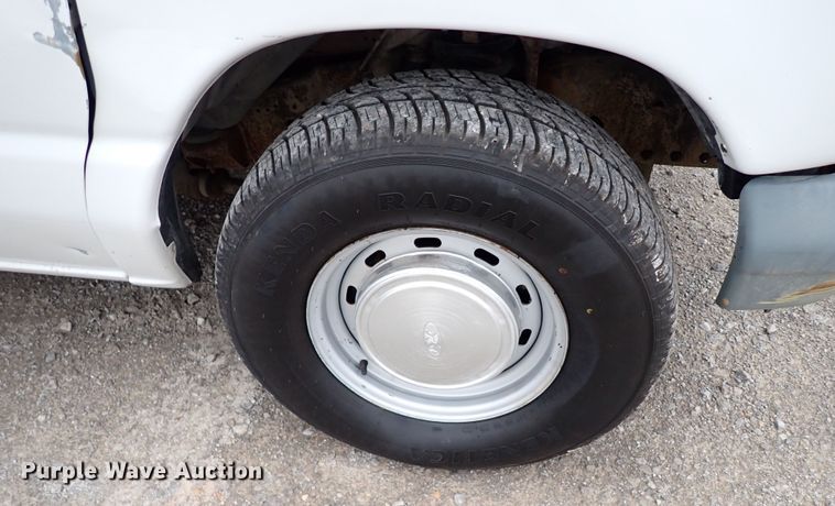 image for item IS9310 2002 Ford E150  van