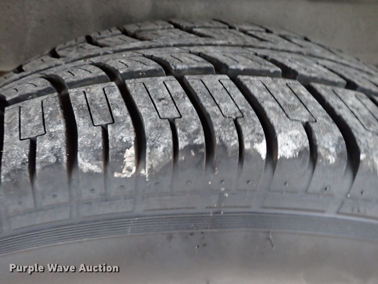 image for item IS9310 2002 Ford E150  van